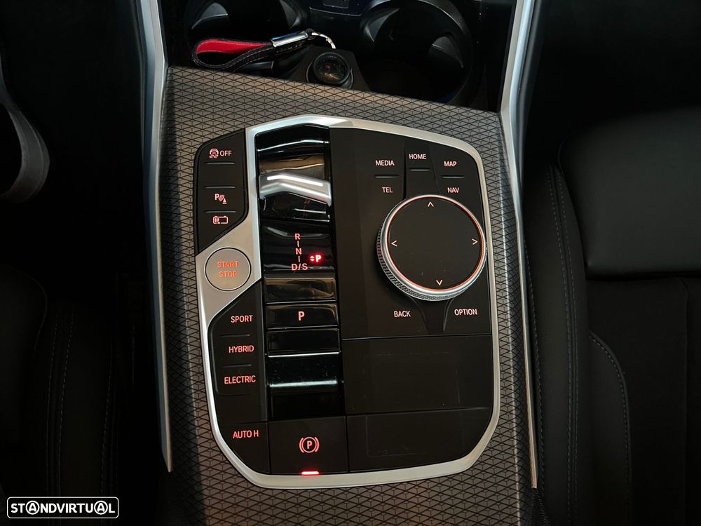 BMW 330 e Touring Pack M Auto - 33