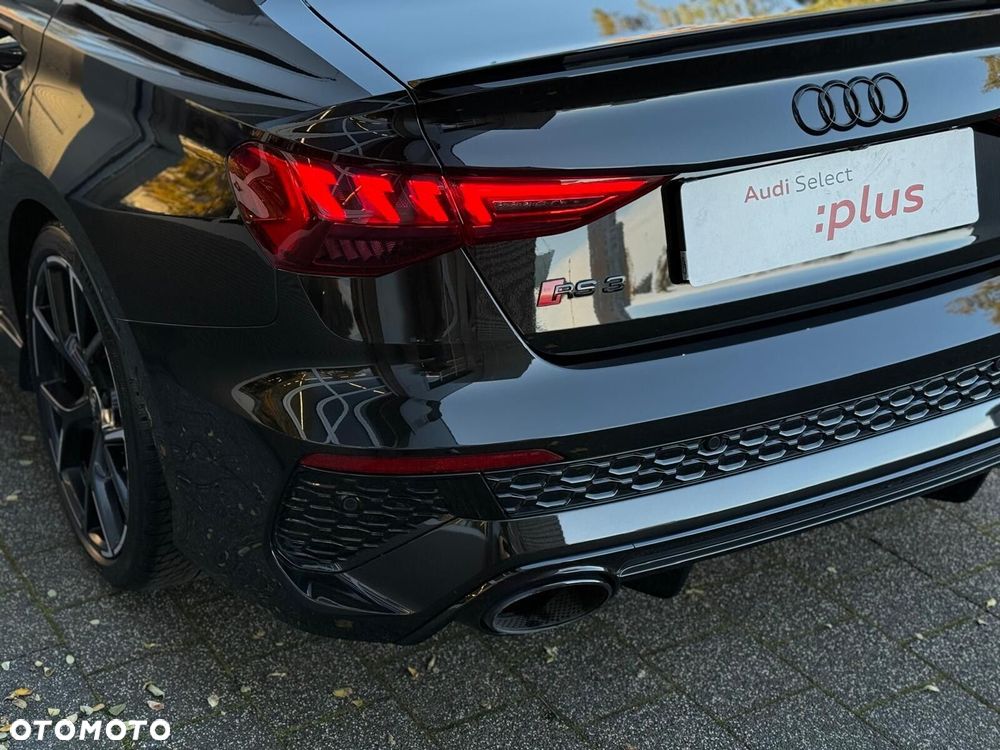 Audi RS3 Limousine - 11