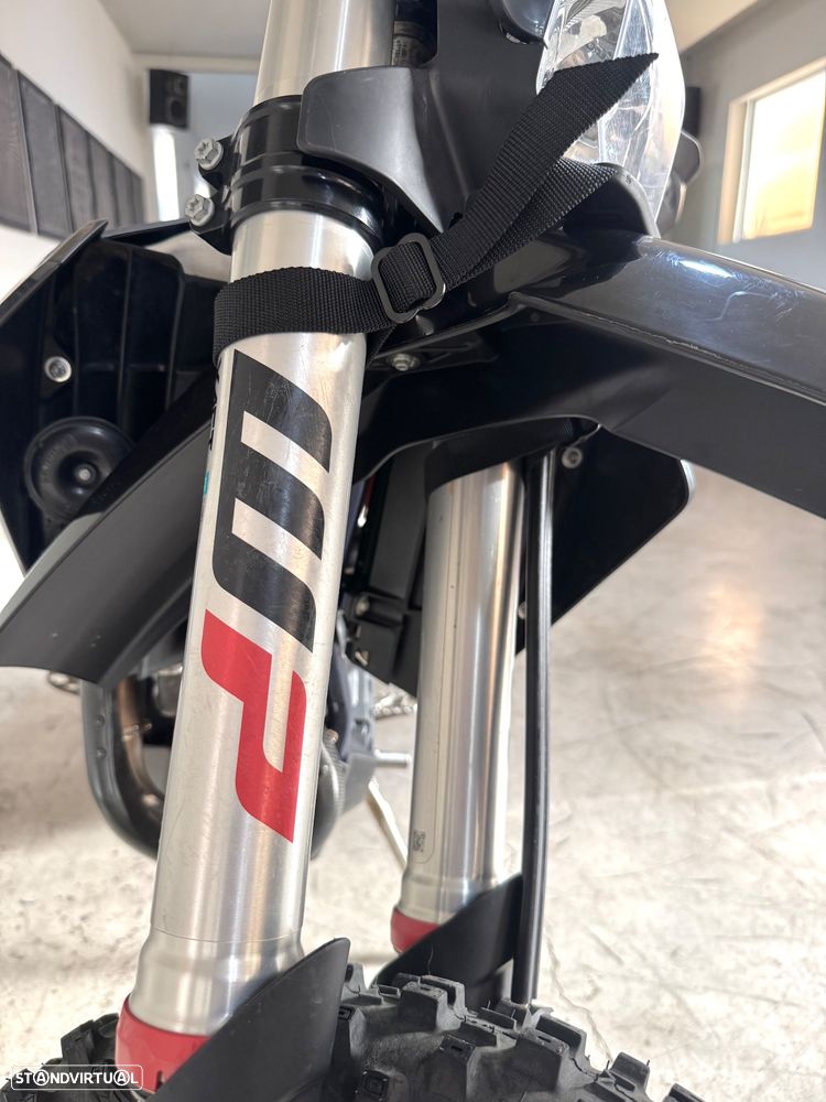 Husqvarna FE - 5