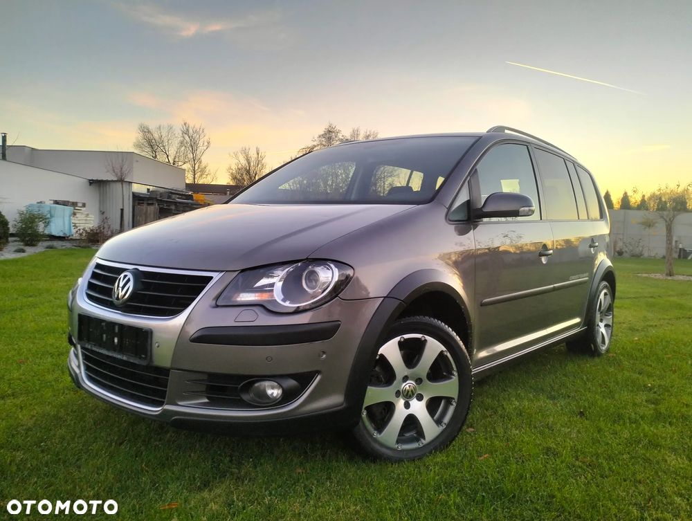 Volkswagen Touran 2.0 TDI DPF Cross DSG - 11