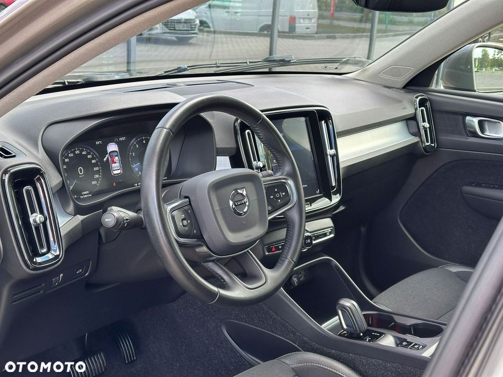 Volvo XC 40 T3 Geartronic Momentum - 11