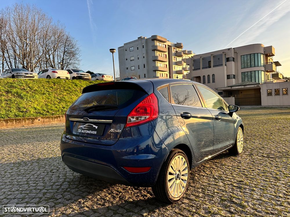 Ford Fiesta - 7