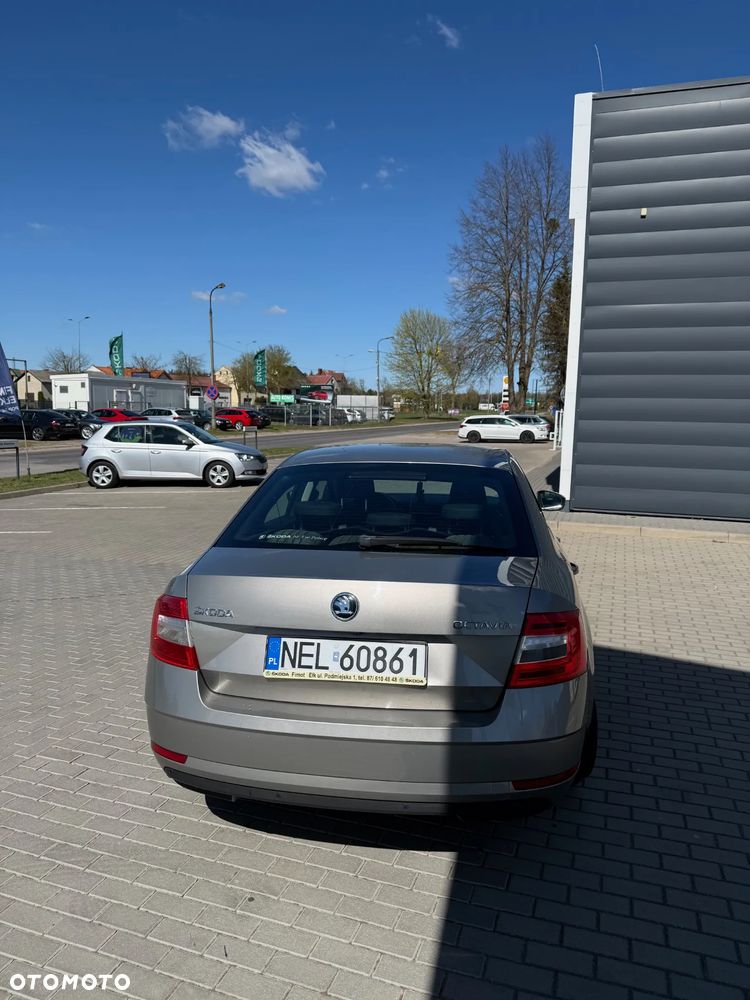 Skoda Octavia 2.0 TDI SCR Ambition DSG - 5