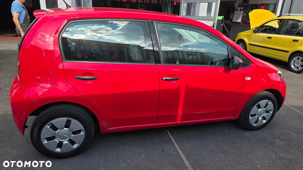Volkswagen up! 1.0 move - 10
