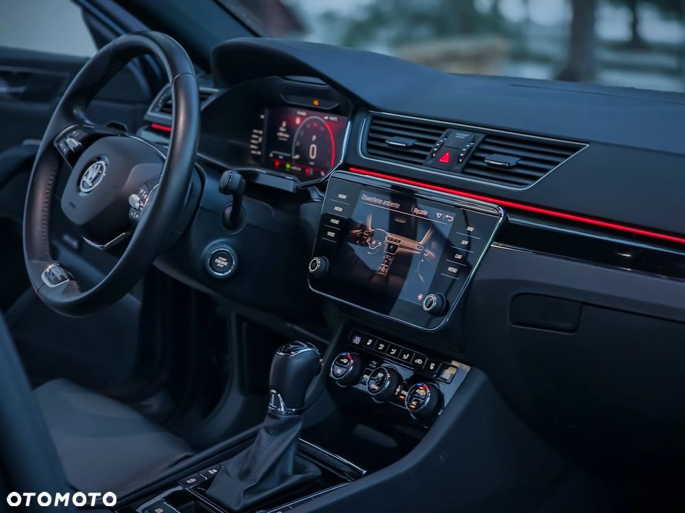 Skoda Superb 2.0 TDI DSG L&K - 12