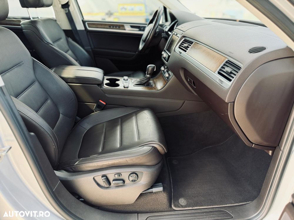 Volkswagen Touareg 3.0 V6 TDI SCR Blue Motion DPF Automatik Terrain Tech Executive Edition - 23