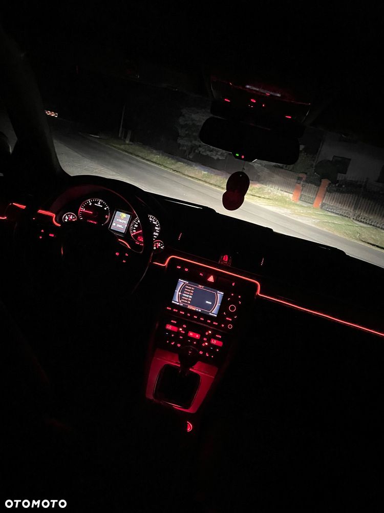 Audi A4 Limousine - 15