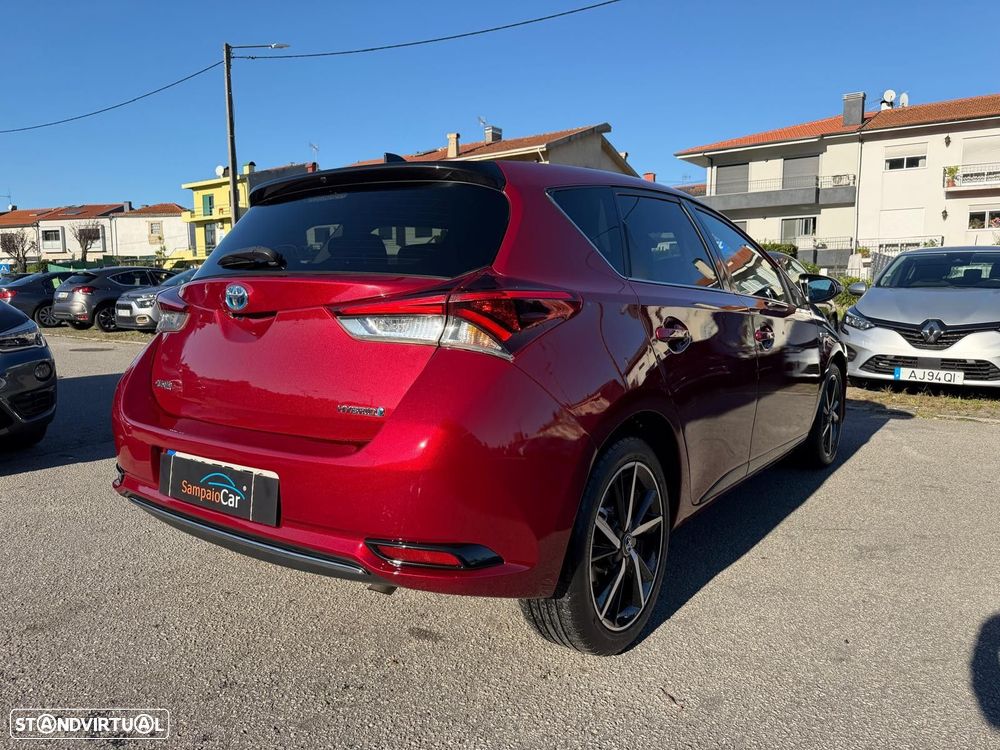 Toyota Auris 1.8 HSD Comfort +P.Sport+Navi - 4