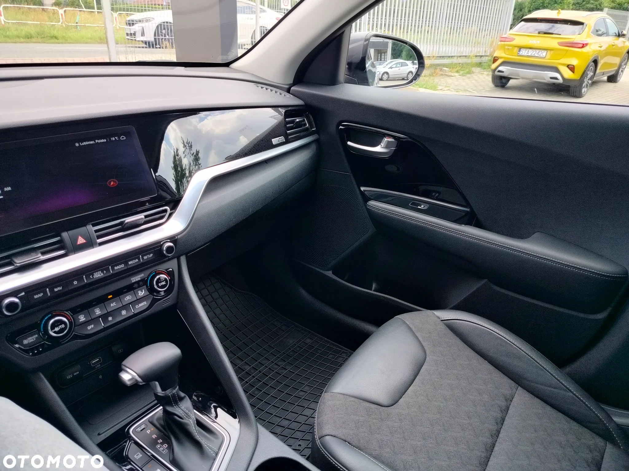 Kia Niro 1.6 GDI Hybrid L Business Line - 14