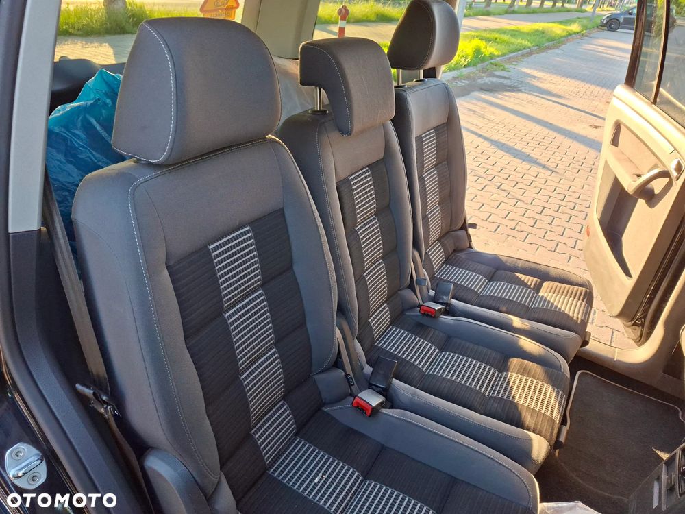 Volkswagen Touran 1.6 Trendline - 26