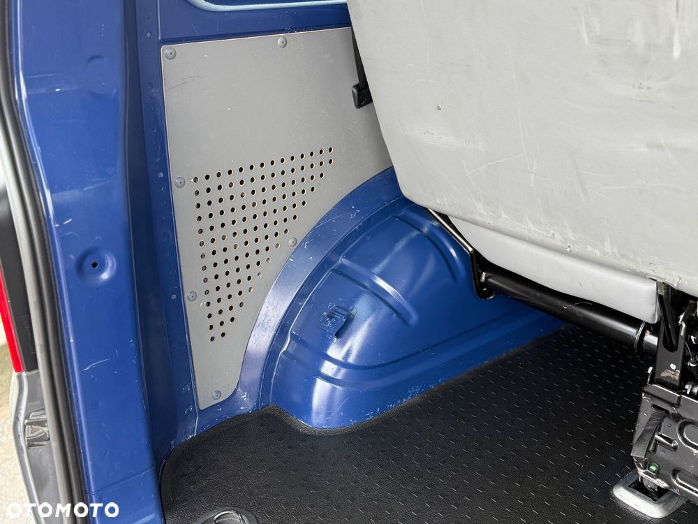 Volkswagen Transporter T5 TDI L1H2 - 13