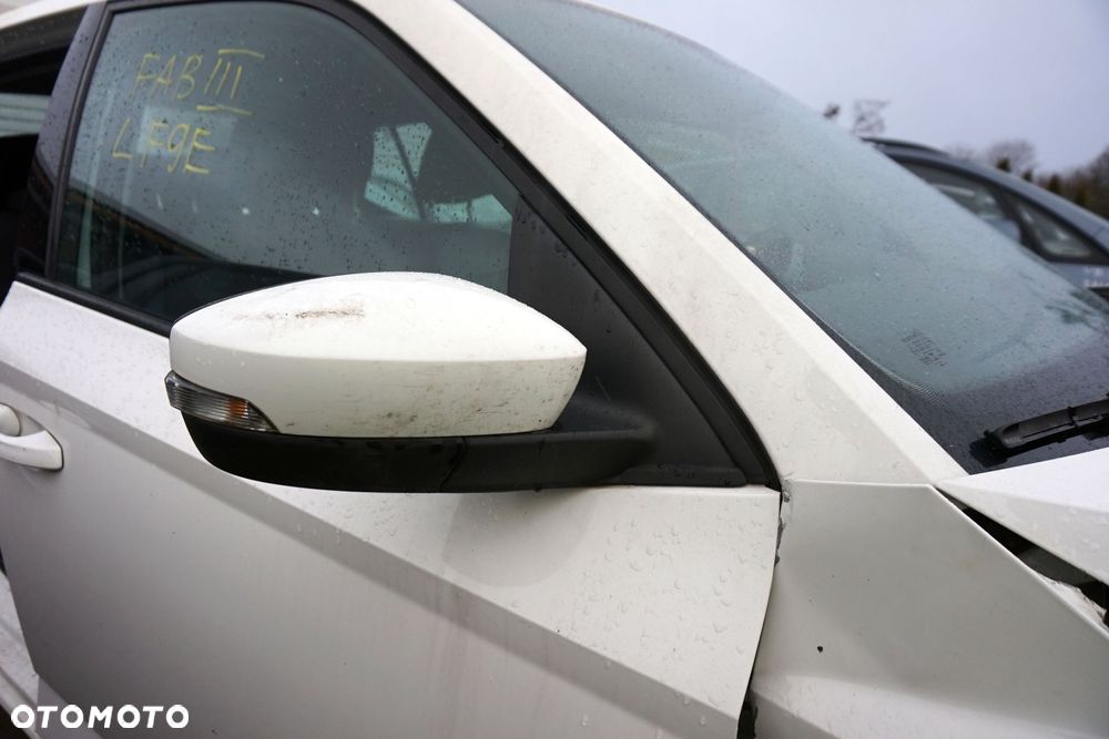LUSTERKO ELEKTRYCZNE PRAWE FABIA III NJ3 LF9E BIAŁY SKODA 2014-2018 - 1