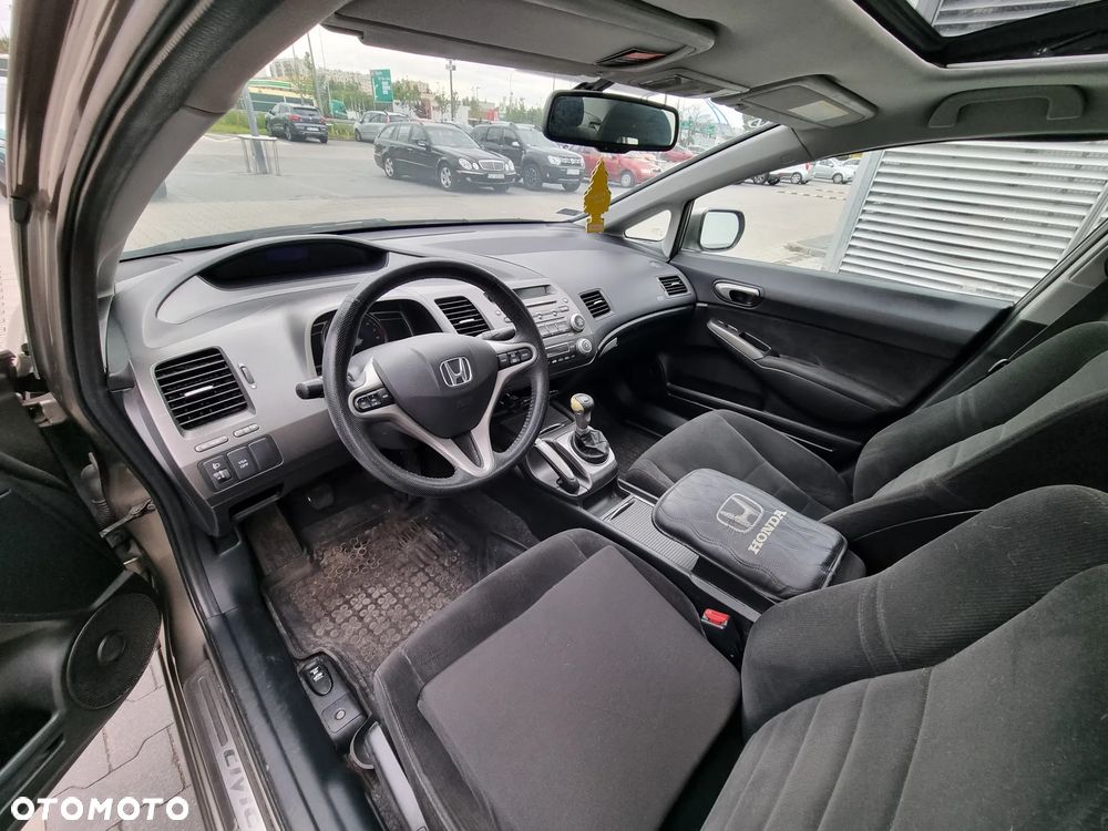 Honda Civic 1.8 Executive - 15