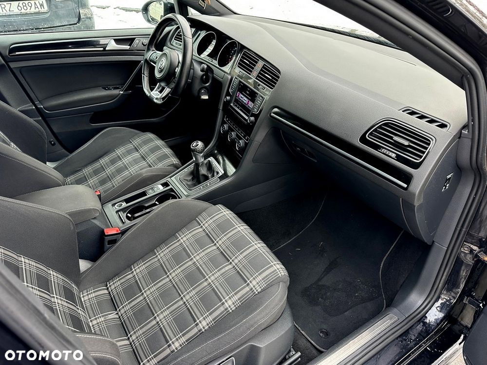 Volkswagen Golf 2.0 TDI BMT GTD - 8