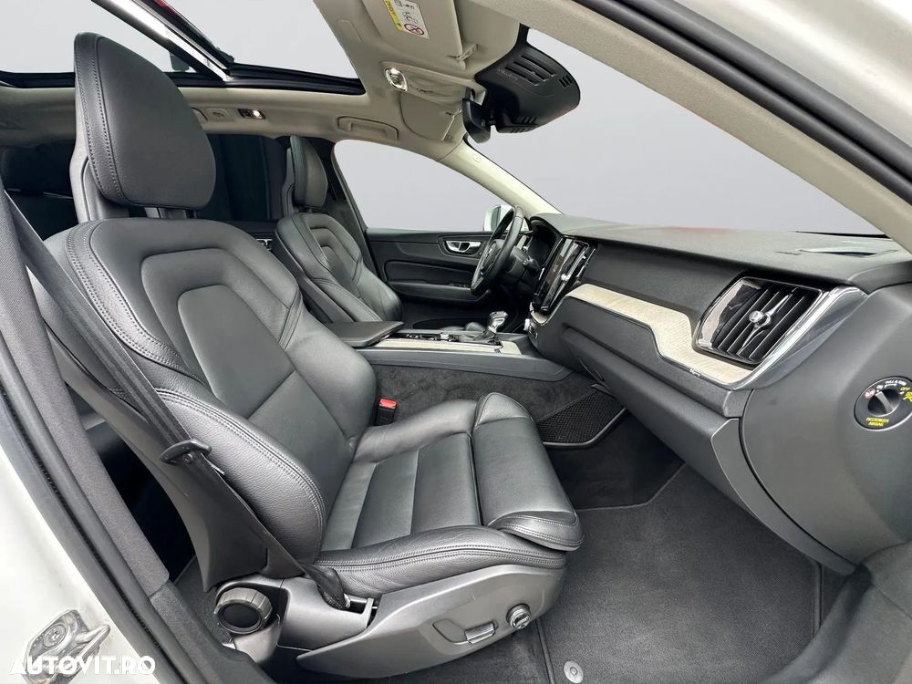 Volvo XC 60 D4 Momentum Pro - 18