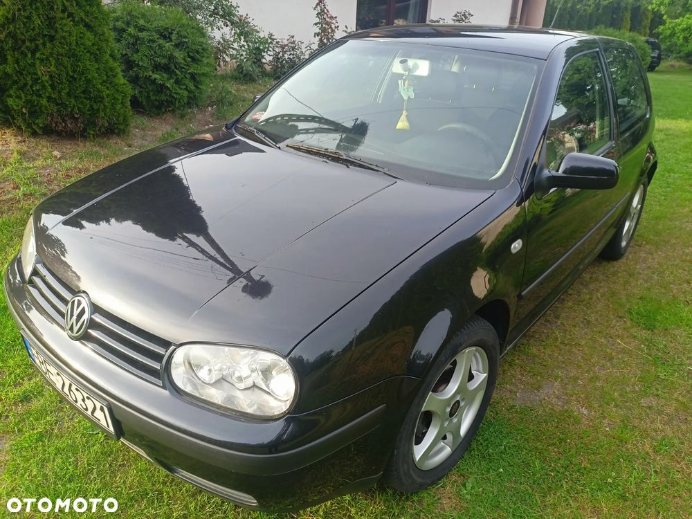 Volkswagen Golf 1.6 Basis - 2