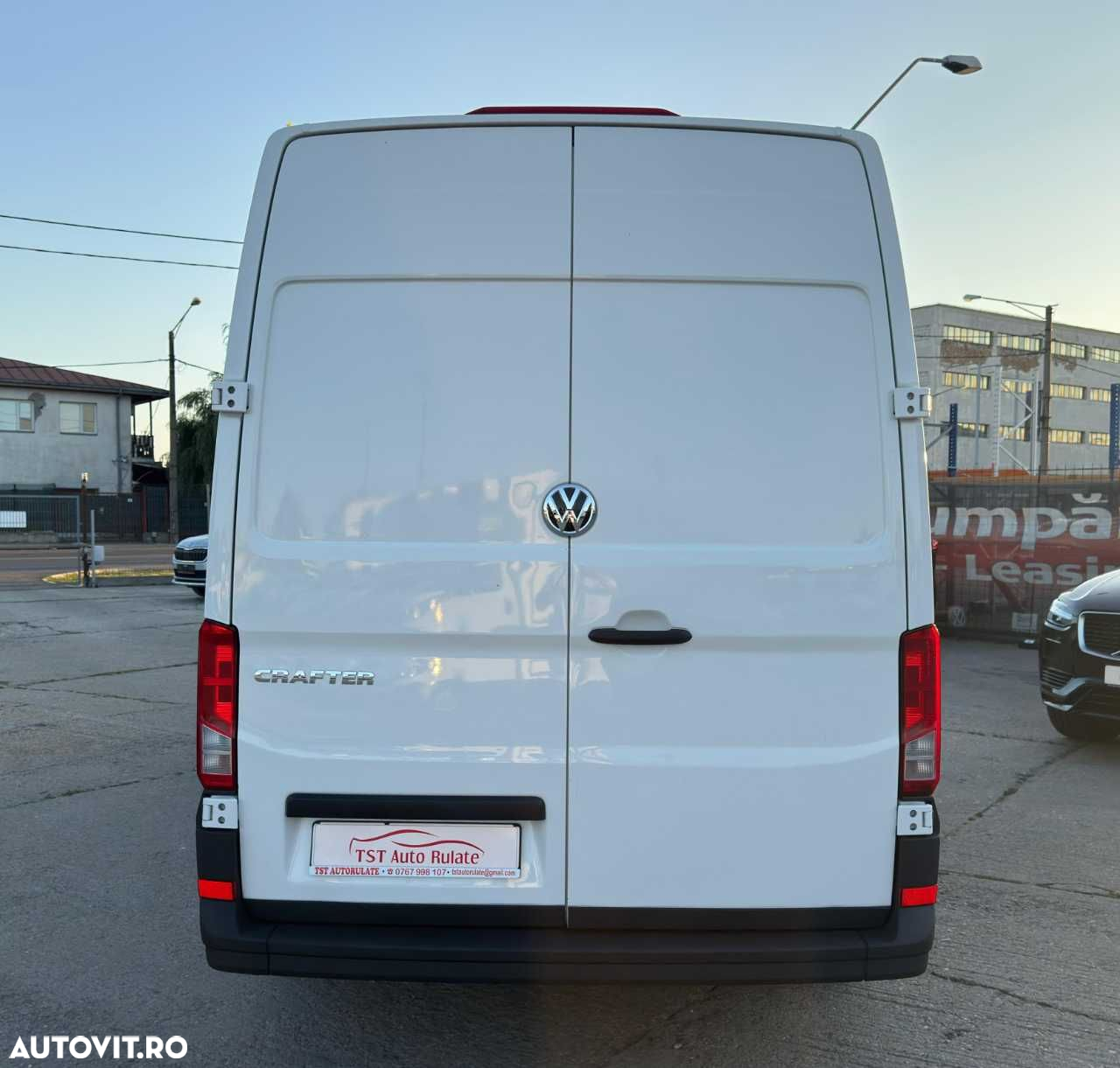 Volkswagen CRAFTER L4H3 6+1 LOCURI - 7