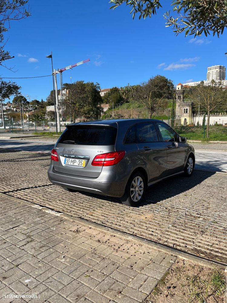 Mercedes-Benz B 200 - 7