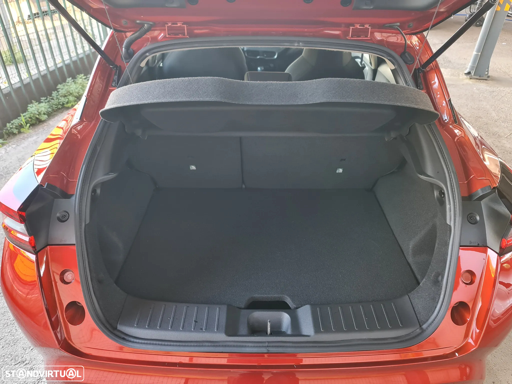 Nissan Juke 1.0 DIG-T Acenta+ - 33