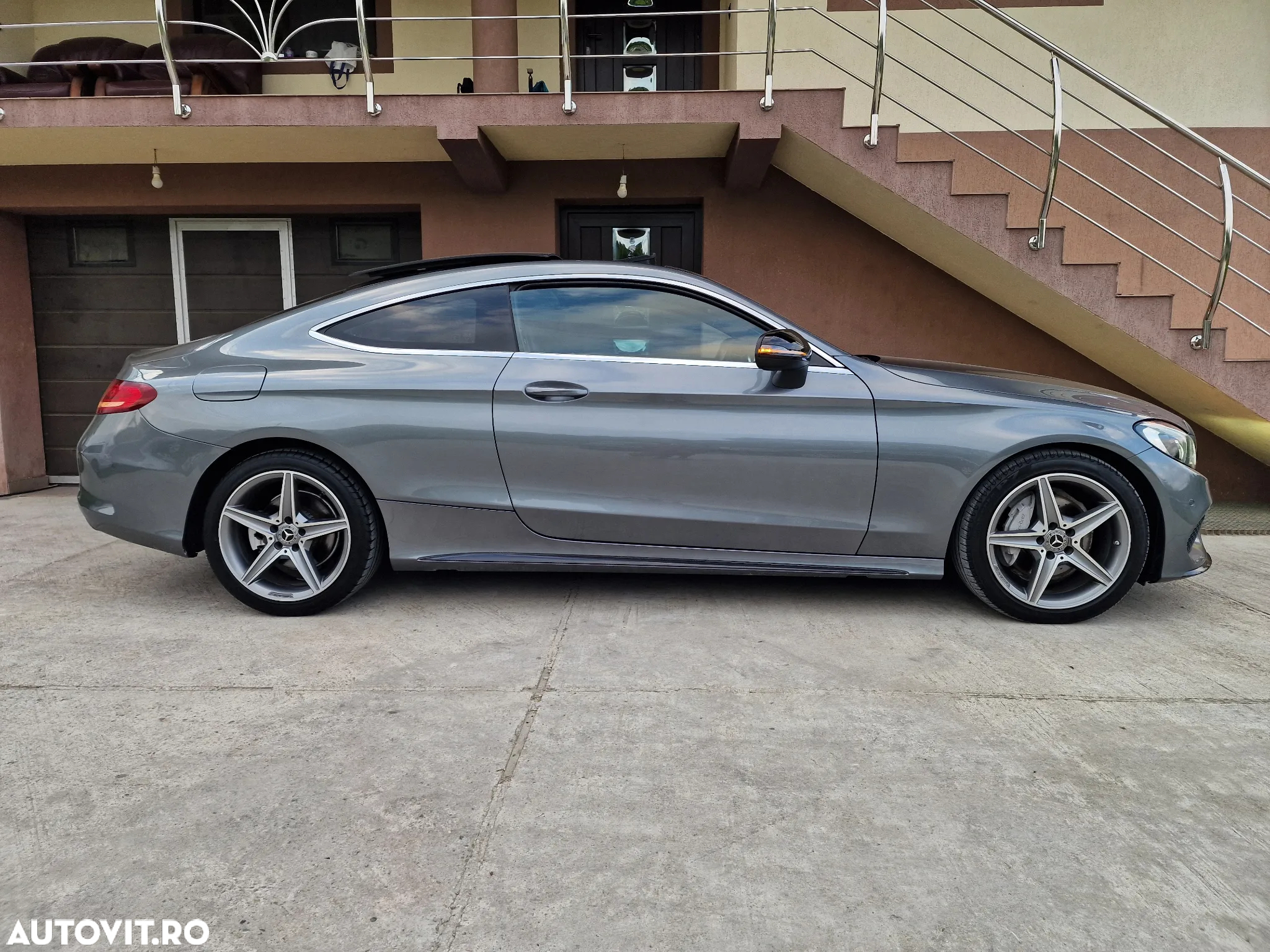 Mercedes-Benz C 220 d Coupe 9G-TRONIC AMG Line - 30
