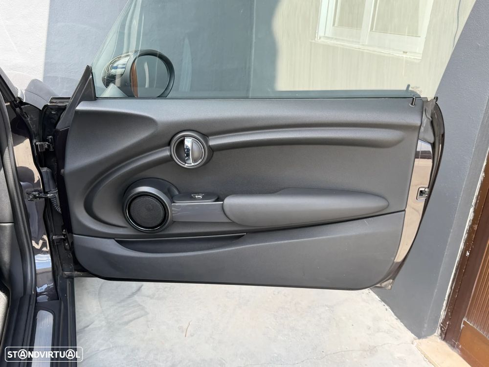 MINI 3 Portas Cooper D - 29