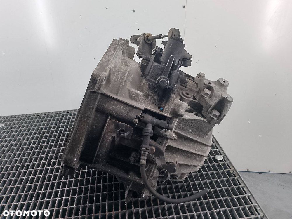 SKRZYNIA BIEGÓW MANUALNA 6 OPEL INSIGNIA A M32 1.8 16V - 3