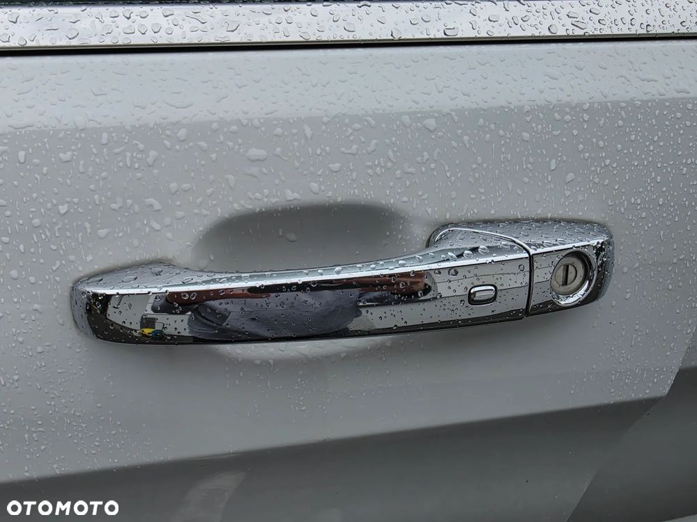 Jeep Grand Cherokee - 24