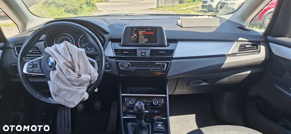 BMW Seria 2 218i - 9