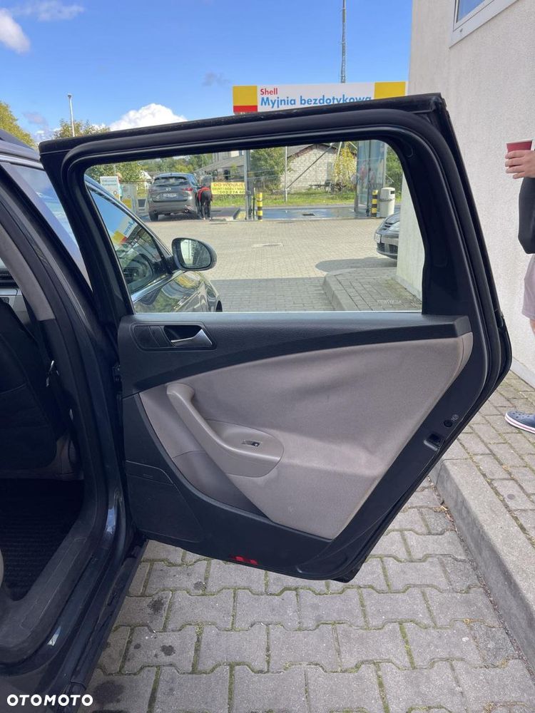 Volkswagen Passat - 29
