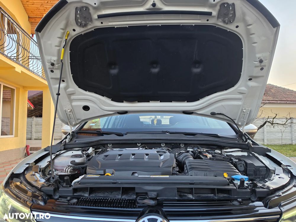 Volkswagen Golf 2.0 TDI SCR DSG Active - 18