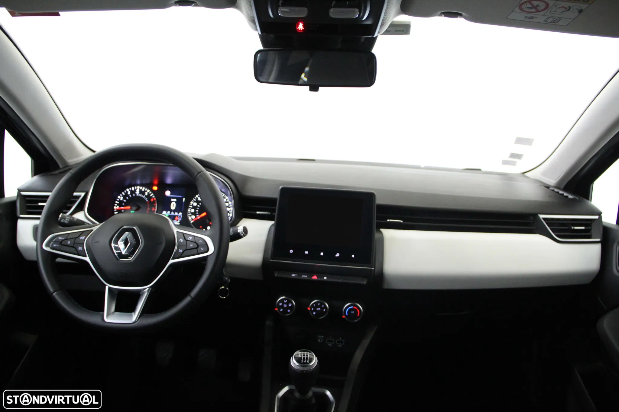 Renault Clio TCe 90 EVOLUTION - 6
