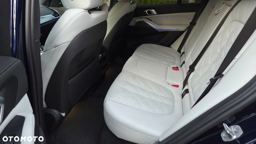 BMW X5 xDrive30d - 16