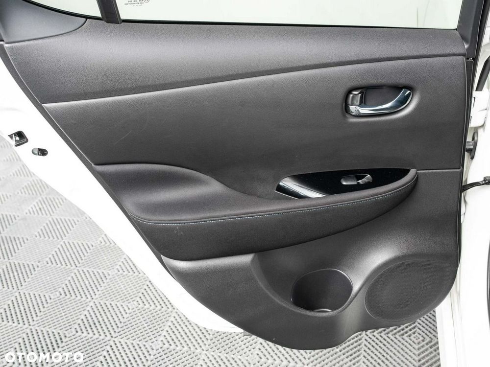 Nissan Leaf 40kWh N-Connecta - 26