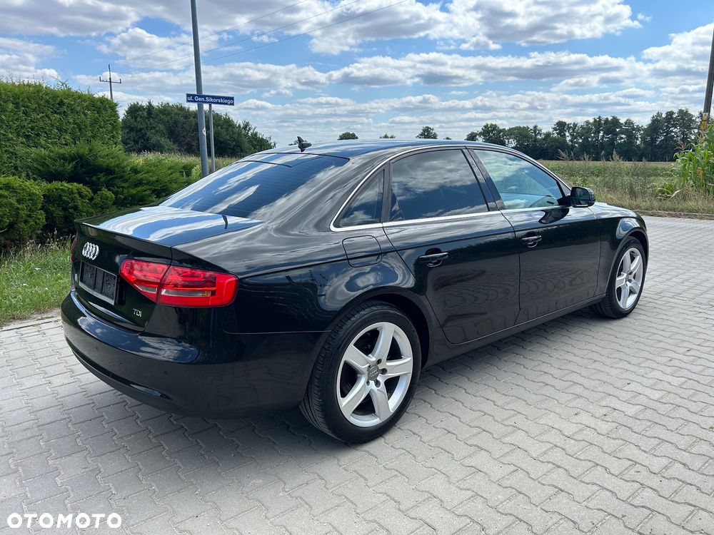 Audi A4 Limousine 2.0 TDI DPF Ambiente - 9