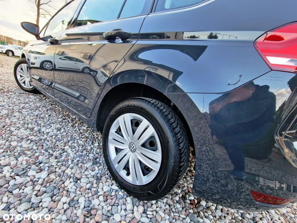 Volkswagen Touran - 25