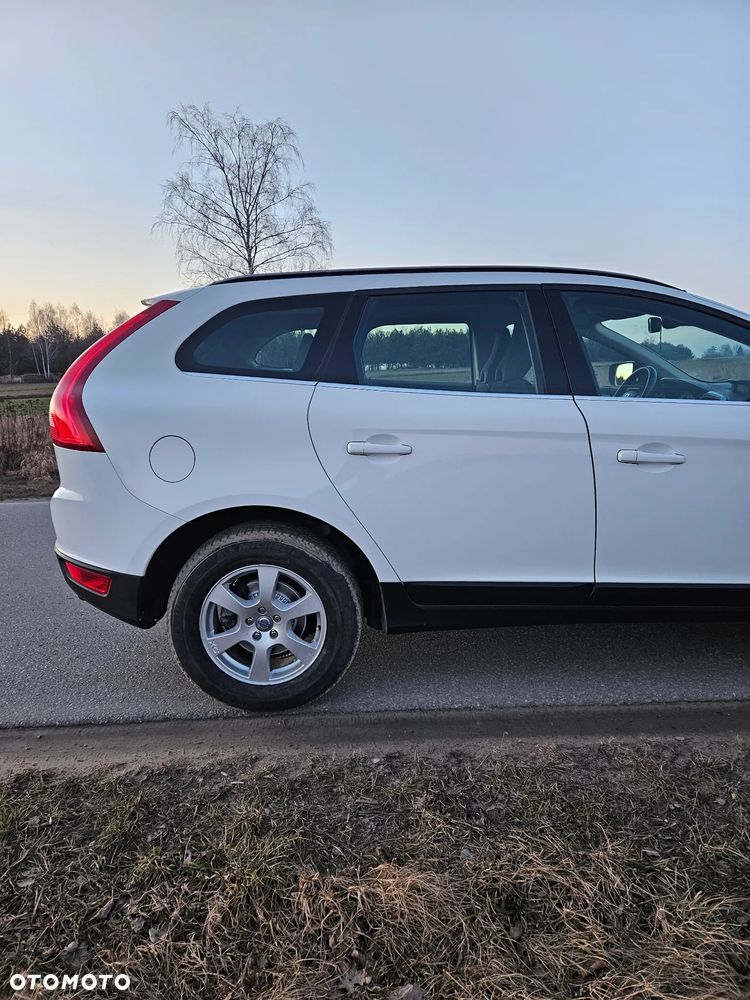 Volvo XC 60 D5 AWD Momentum - 12