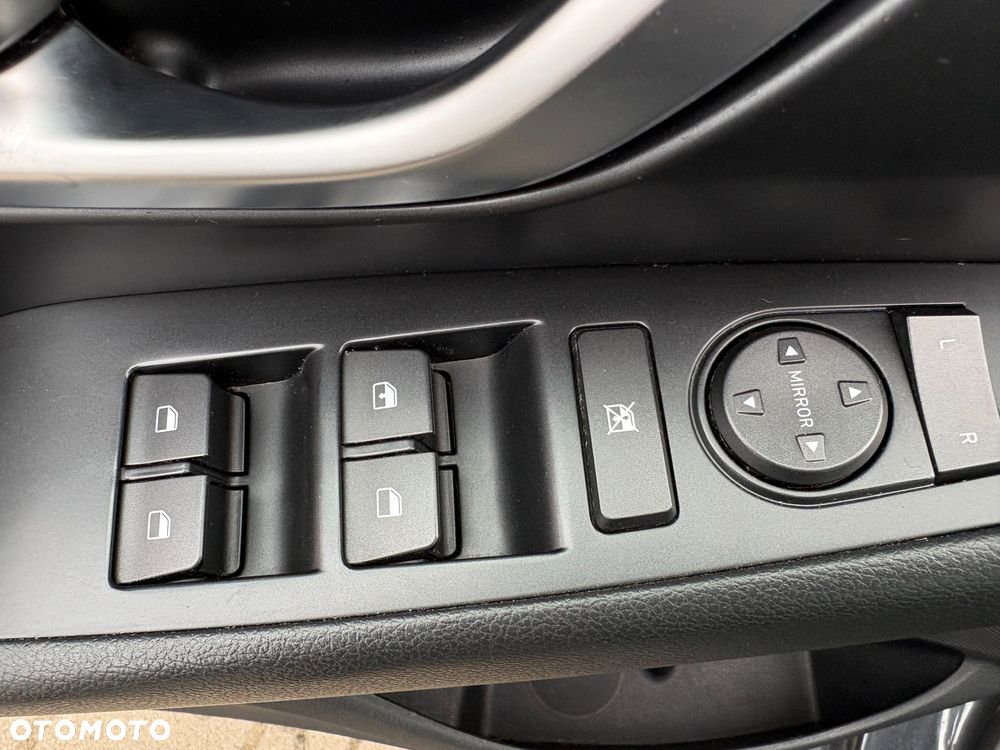 Hyundai i30 1.5 DPI Classic + - 22