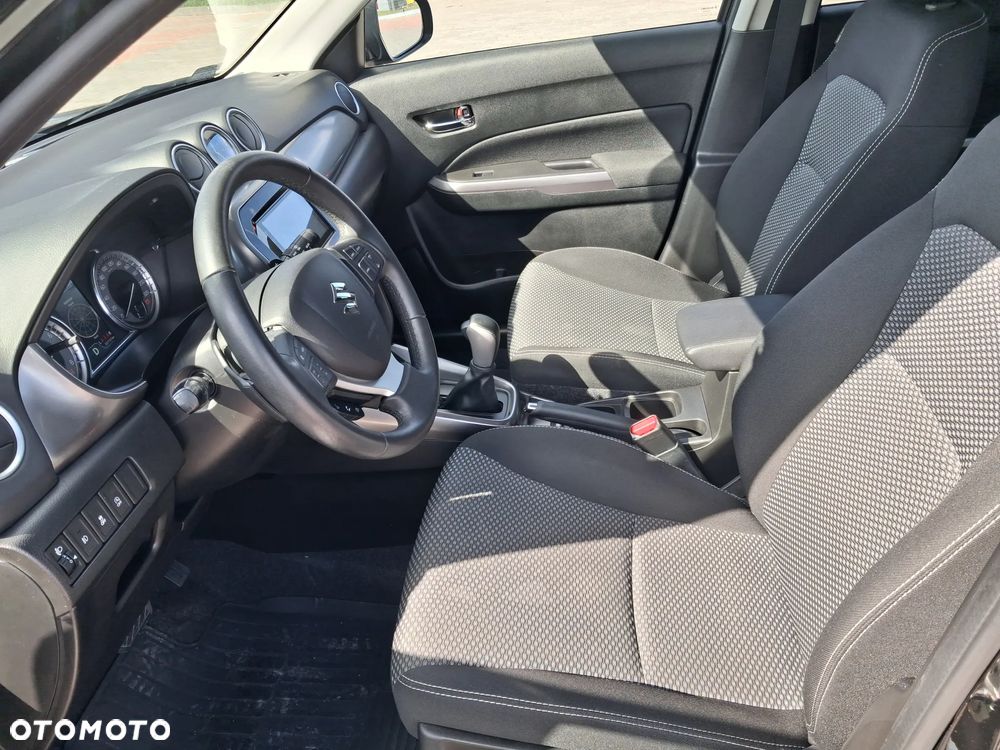 Suzuki Vitara 1.0 Boosterjet Premium 2WD - 24