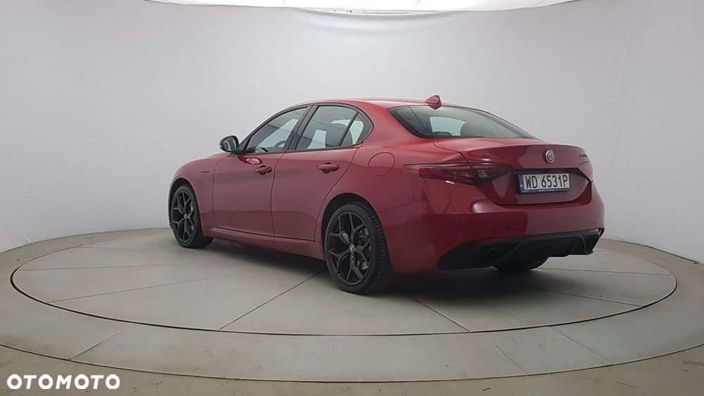 Alfa Romeo Giulia - 5