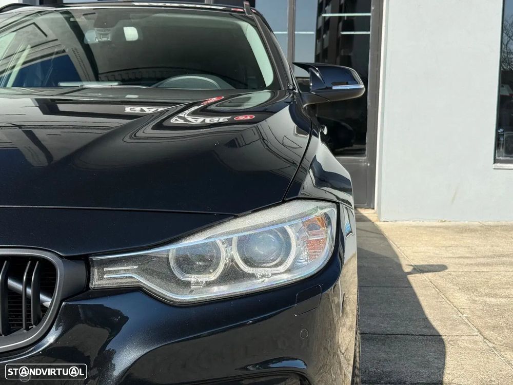 BMW 320 d Pack M - 12