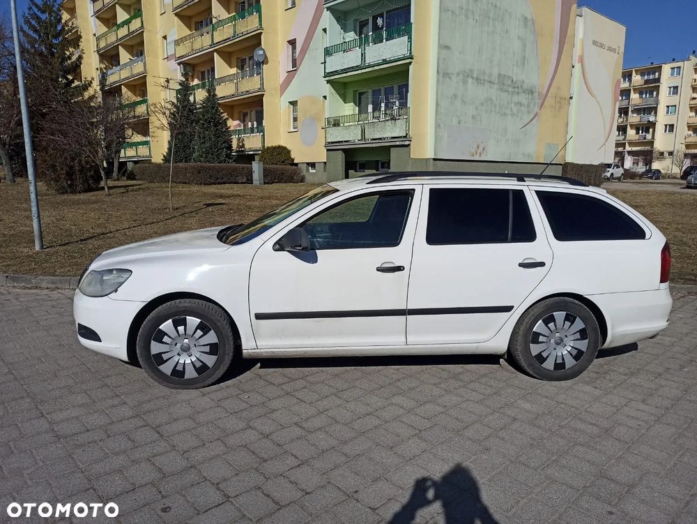 Skoda Octavia 1.6 Mint - 3