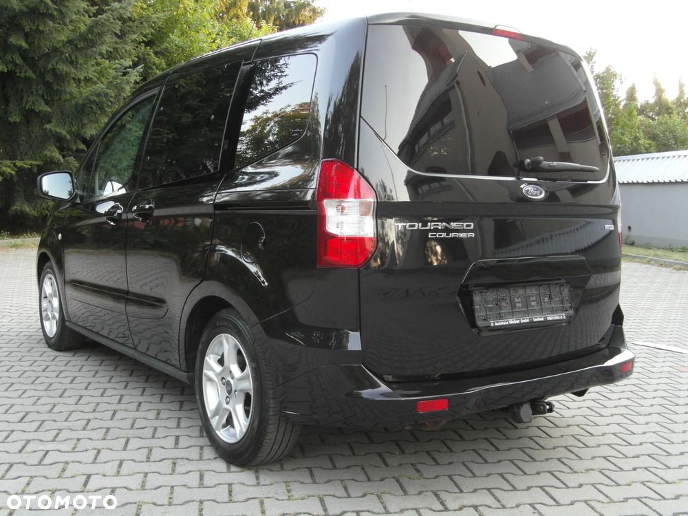 Ford Tourneo Courier 1.0 EcoBoost S&S Trend - 4
