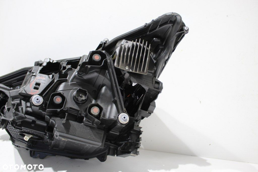 Toyota BZ4X Full Led Prawy Lampa Przód Prawa Uszkodzona - 5