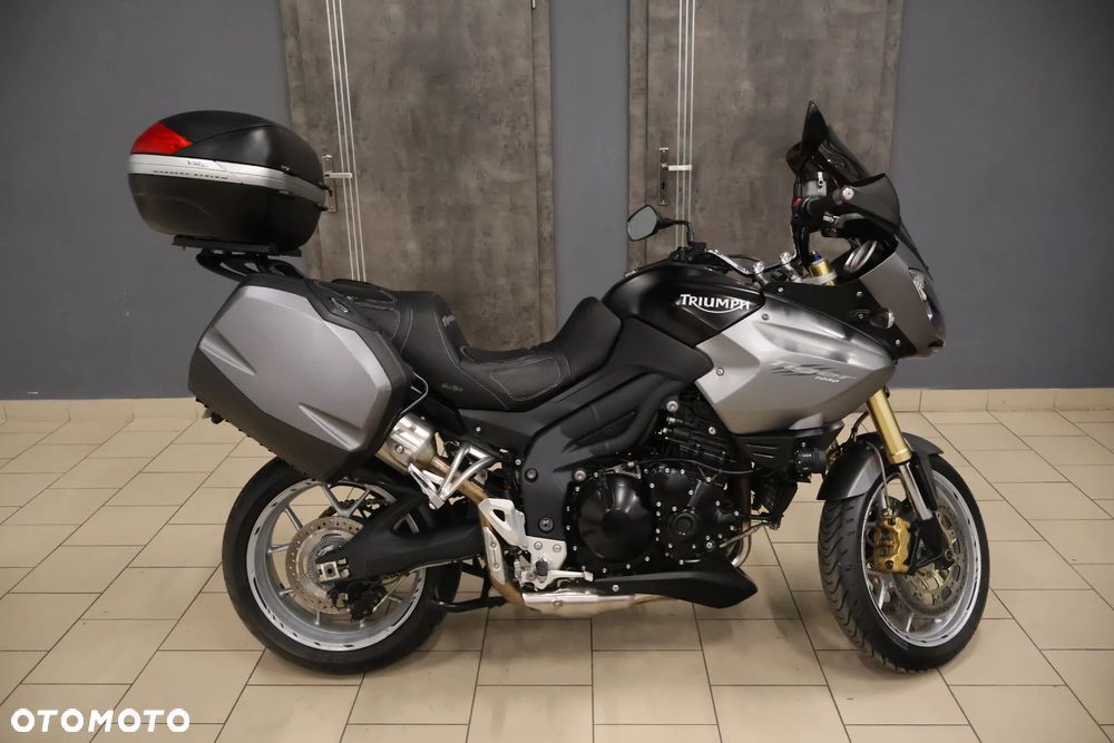 Triumph Tiger - 2