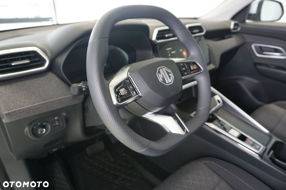 MG ZS Hybrid+ - 27