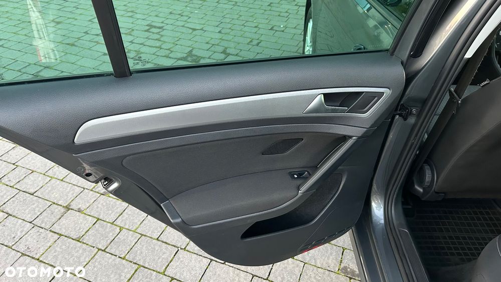 Volkswagen Golf 1.0 TSI (BlueMotion Technology) DSG Comfortline - 26