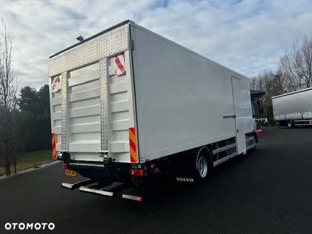 Volvo FL 260 Kontener 7,5 M Super Stan - 4