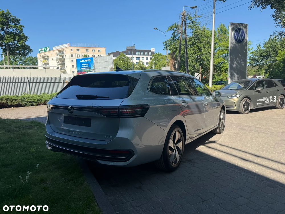 Volkswagen Passat Variant 1.5 TSI ACT mHEV Business Plus DSG - 7