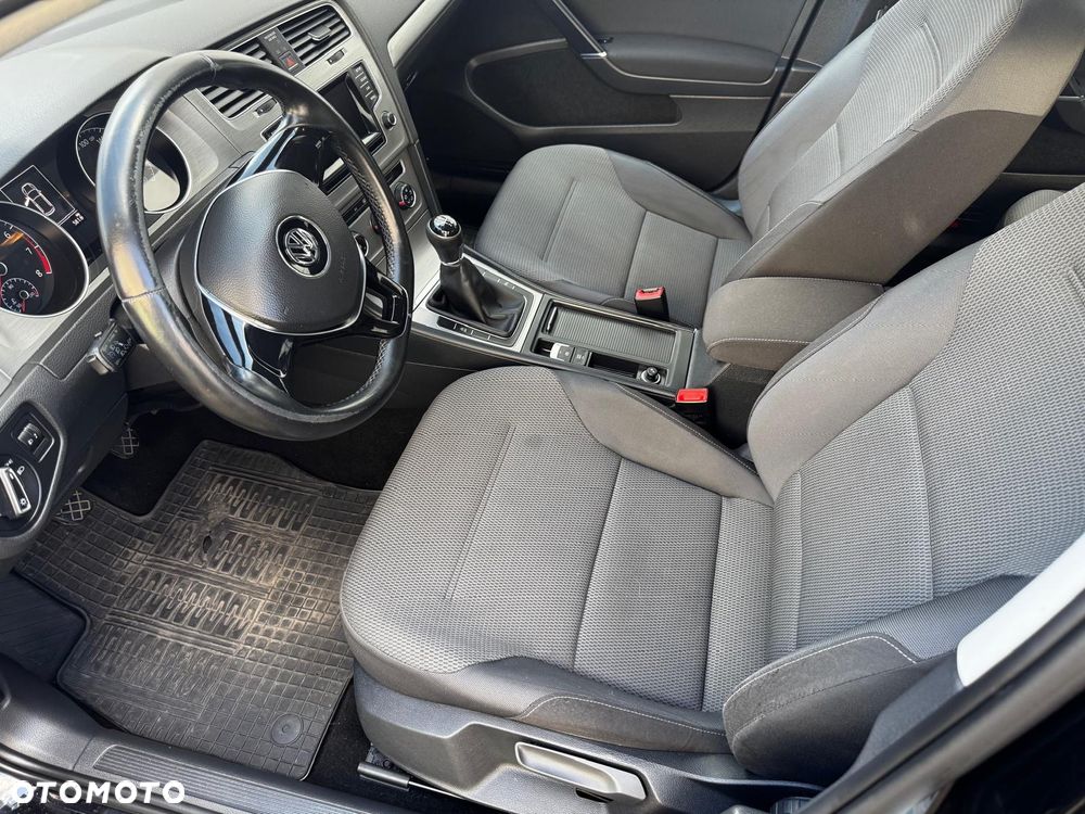Volkswagen Golf 1.2 TSI BMT Comfortline - 15