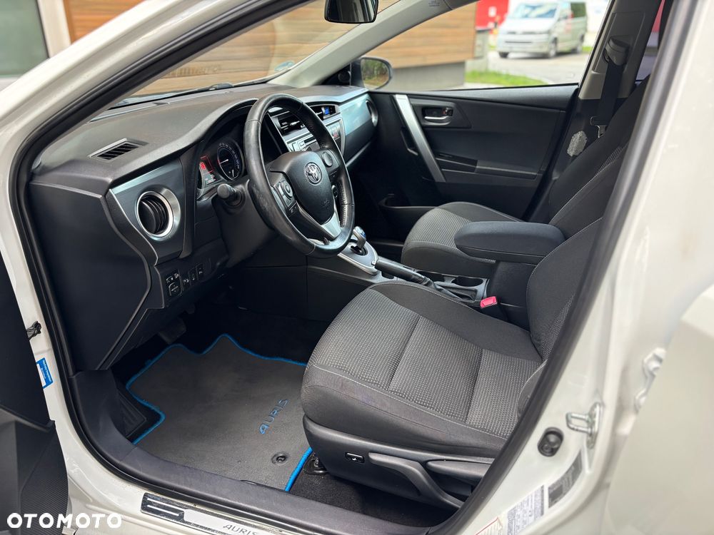 Toyota Auris - 14